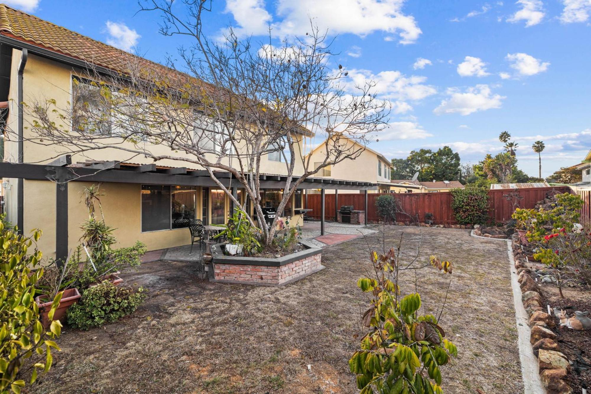 Mira Mesa Family Retreat 4br With Balcony And Firepit Villa