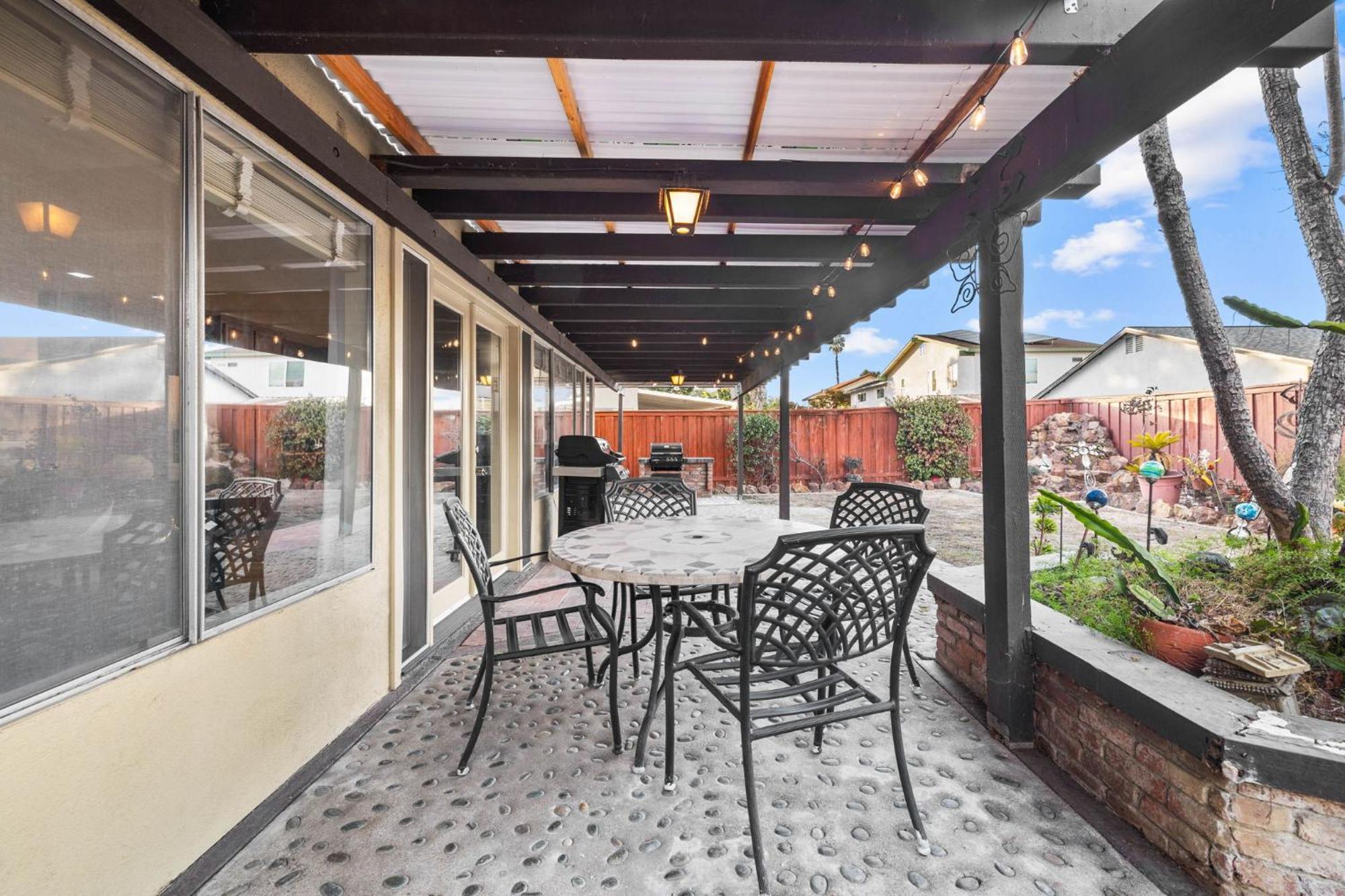 Villa Mira Mesa Family Retreat 4br With Balcony And Firepit *