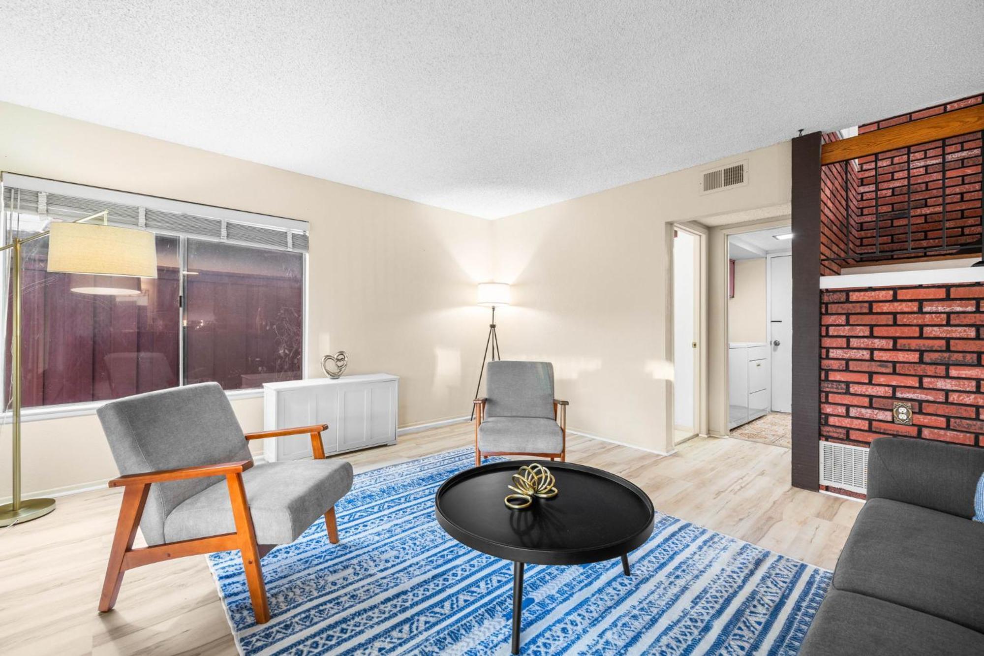 Villa Mira Mesa Family Retreat 4br With Balcony And Firepit San Diego