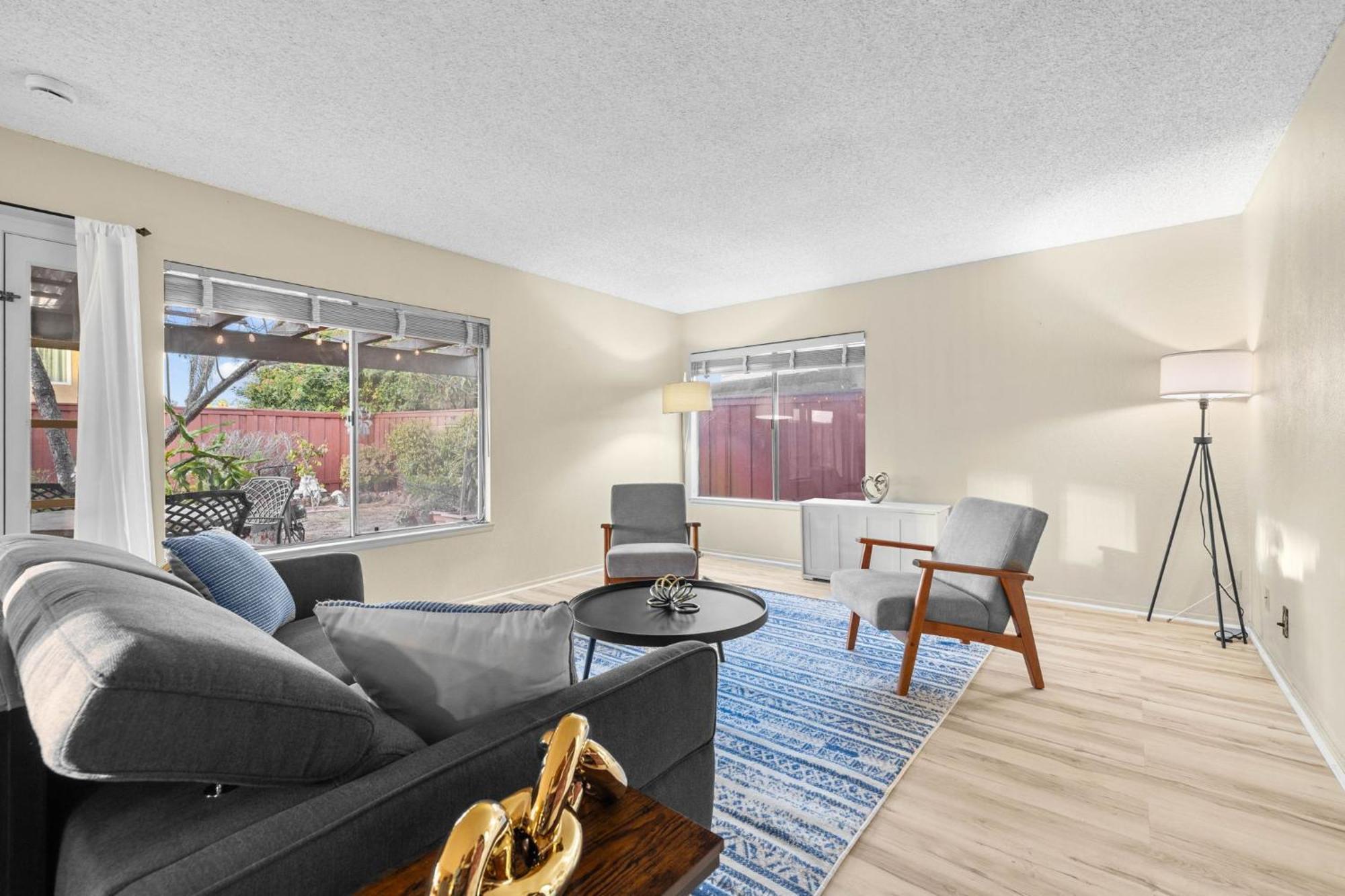 Mira Mesa Family Retreat 4br With Balcony And Firepit Villa