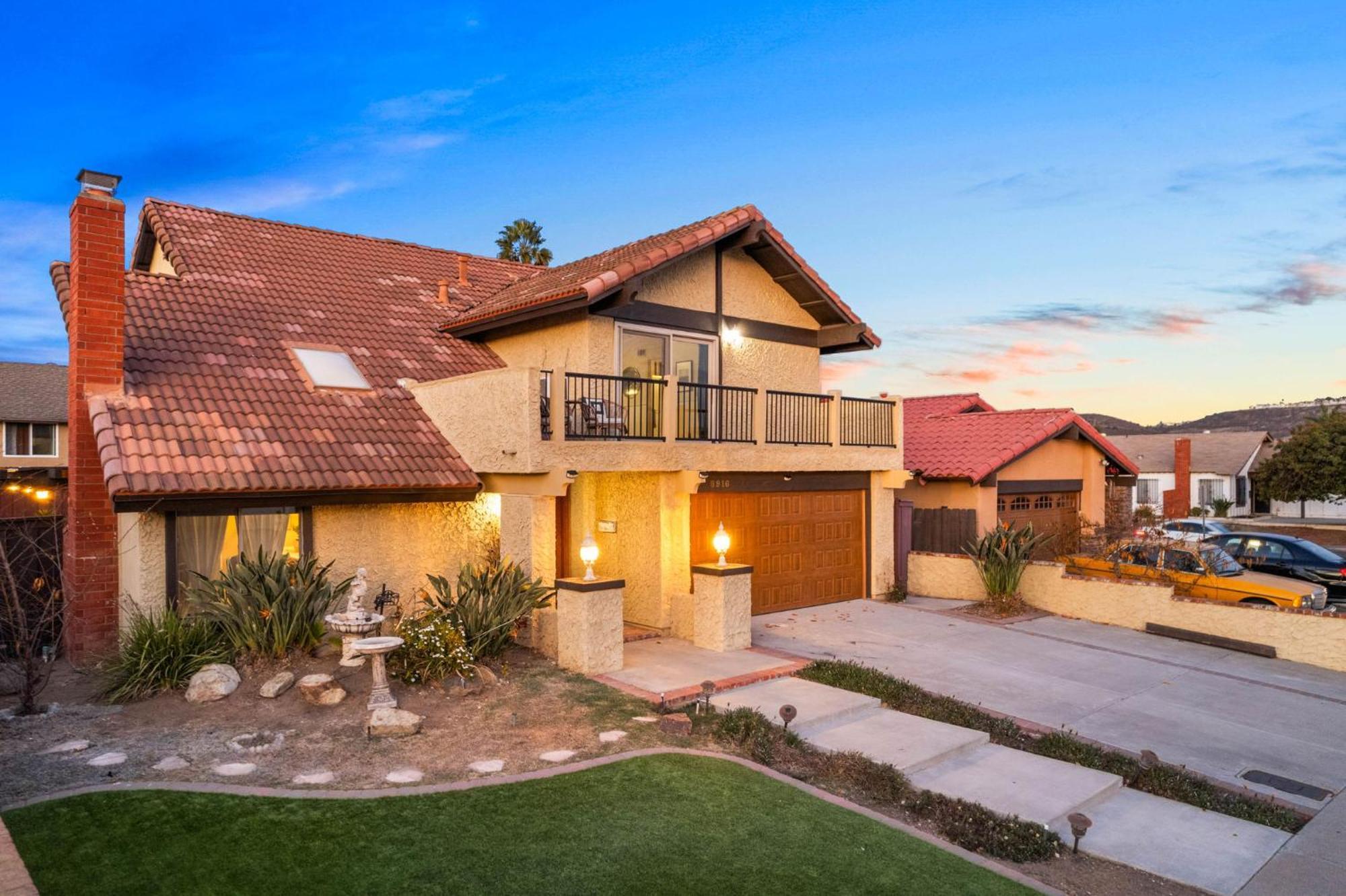 Villa Mira Mesa Family Retreat 4br With Balcony And Firepit