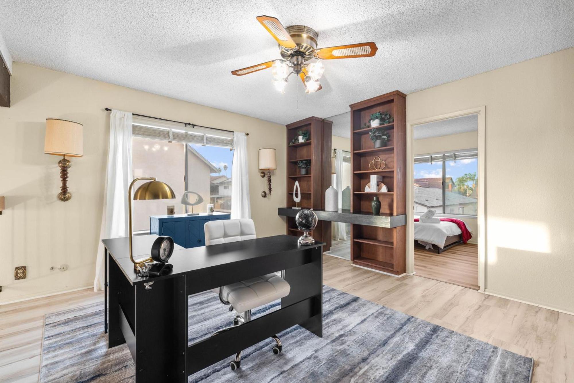 Villa Mira Mesa Family Retreat 4br With Balcony And Firepit *