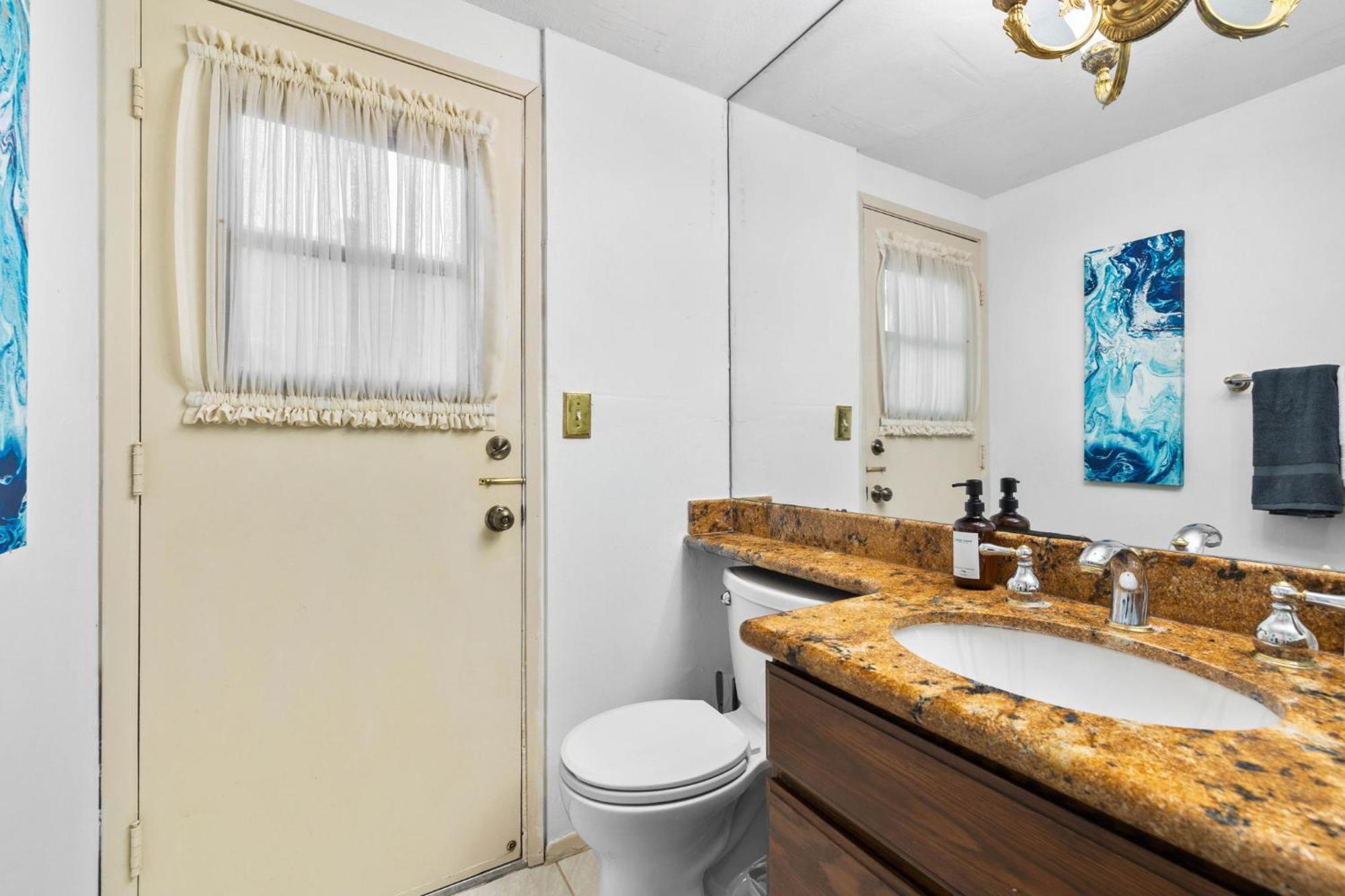 Villa Mira Mesa Family Retreat 4br With Balcony And Firepit *