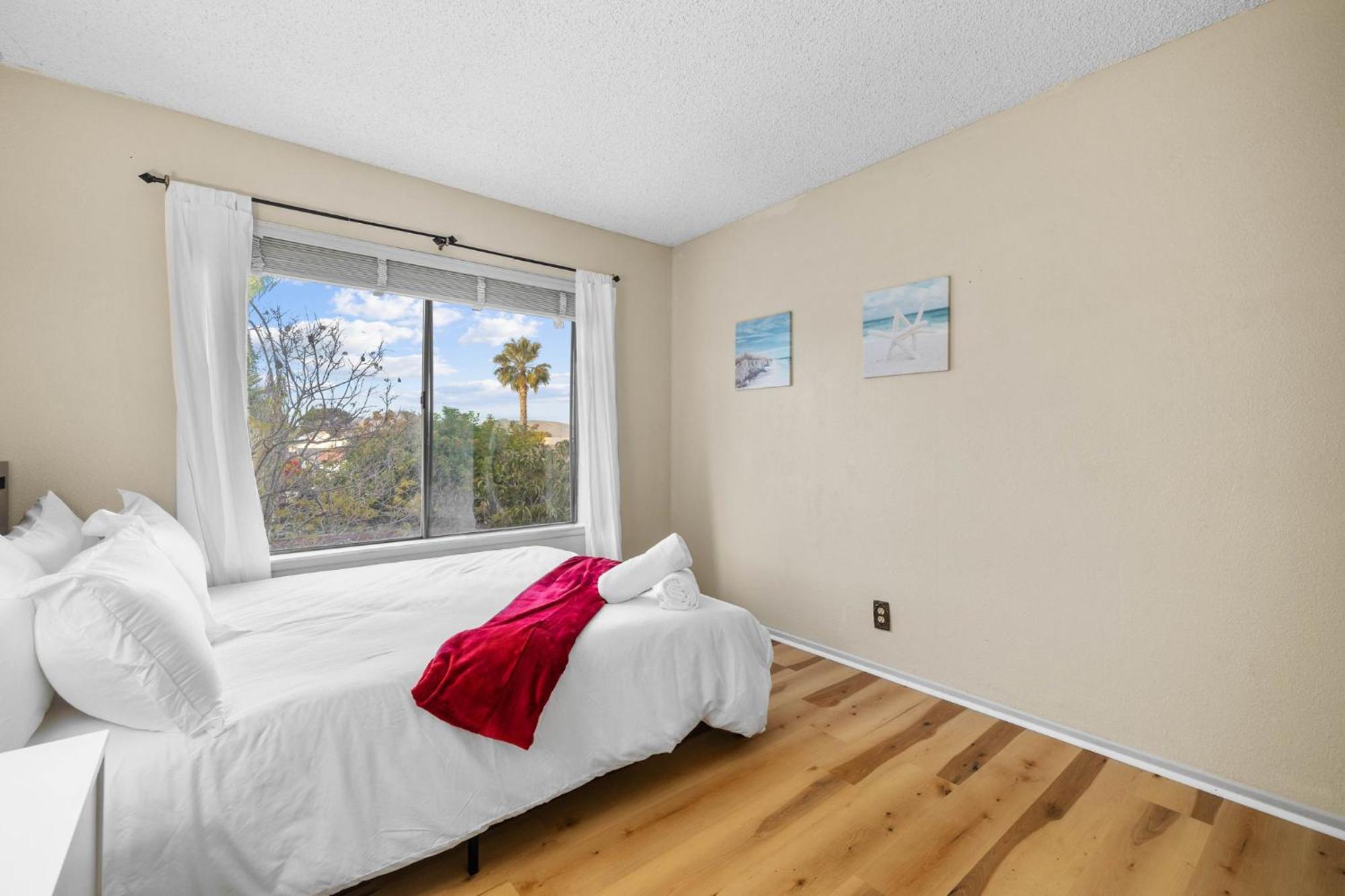 Mira Mesa Family Retreat 4br With Balcony And Firepit Villa