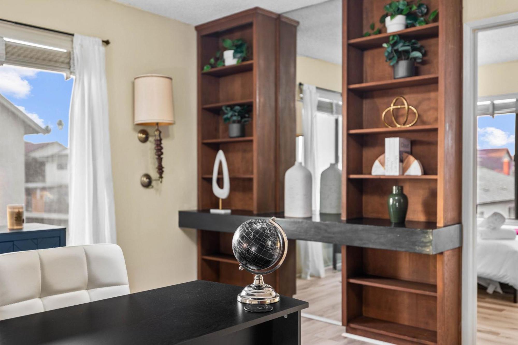 Villa Mira Mesa Family Retreat 4br With Balcony And Firepit