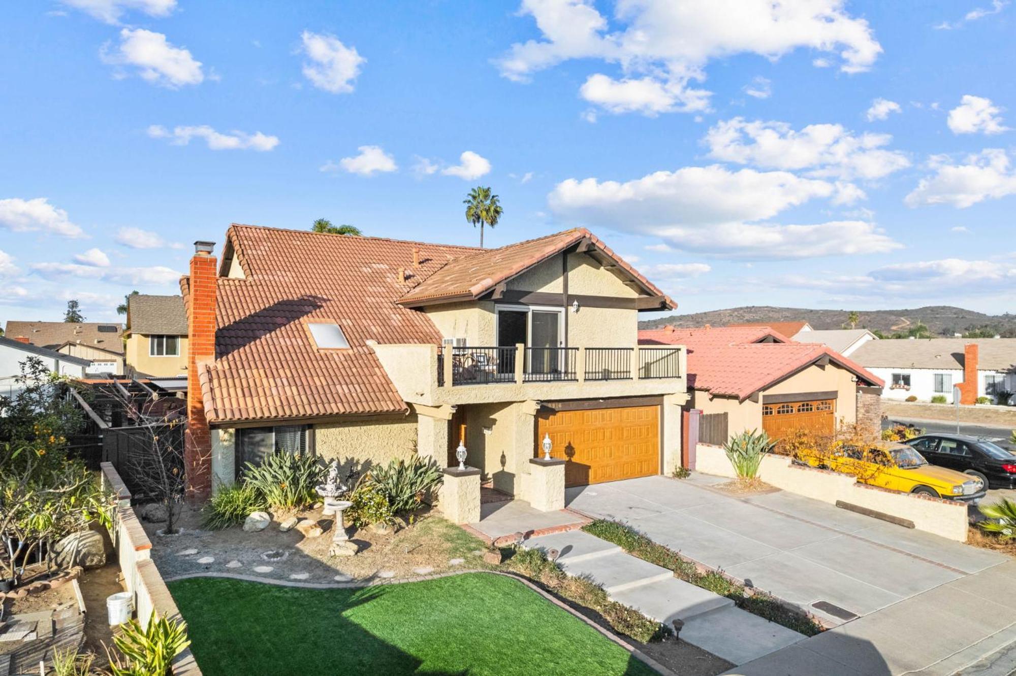 Villa Mira Mesa Family Retreat 4br With Balcony And Firepit San Diego